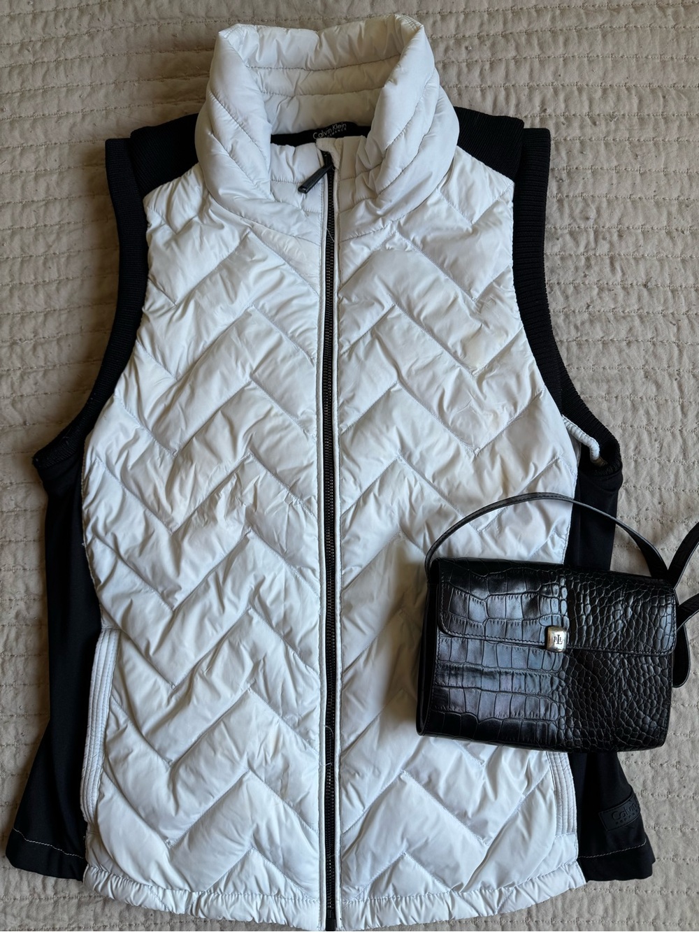 Calvin Klein Quilted Puffer Vest super stylish